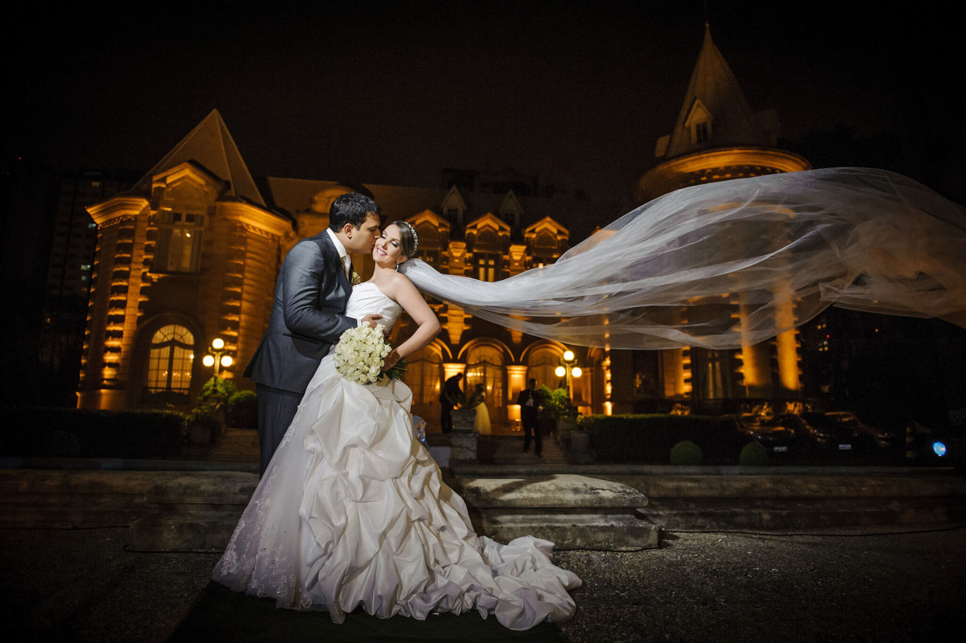 Foto Fotografia de casamento no Castelo de Batel em Curitiba, Luana e Maciel Foto Fotografia de casamento no Castelo de Batel em Curitiba, Luana e Maciel - Imagem 16